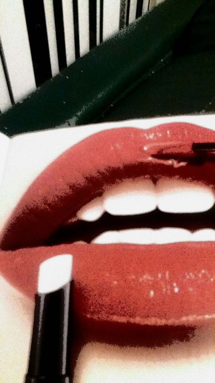 red lips