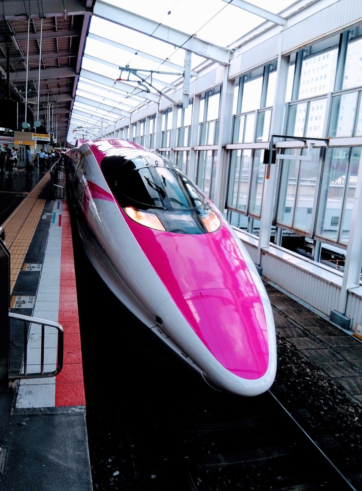 500TYPE  SHINKANSEN HELLO KITTY