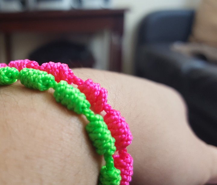 2 colors