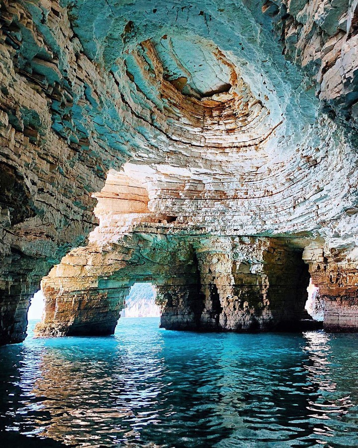 Grotta del Purgatorio, Gargano, Italy ♐