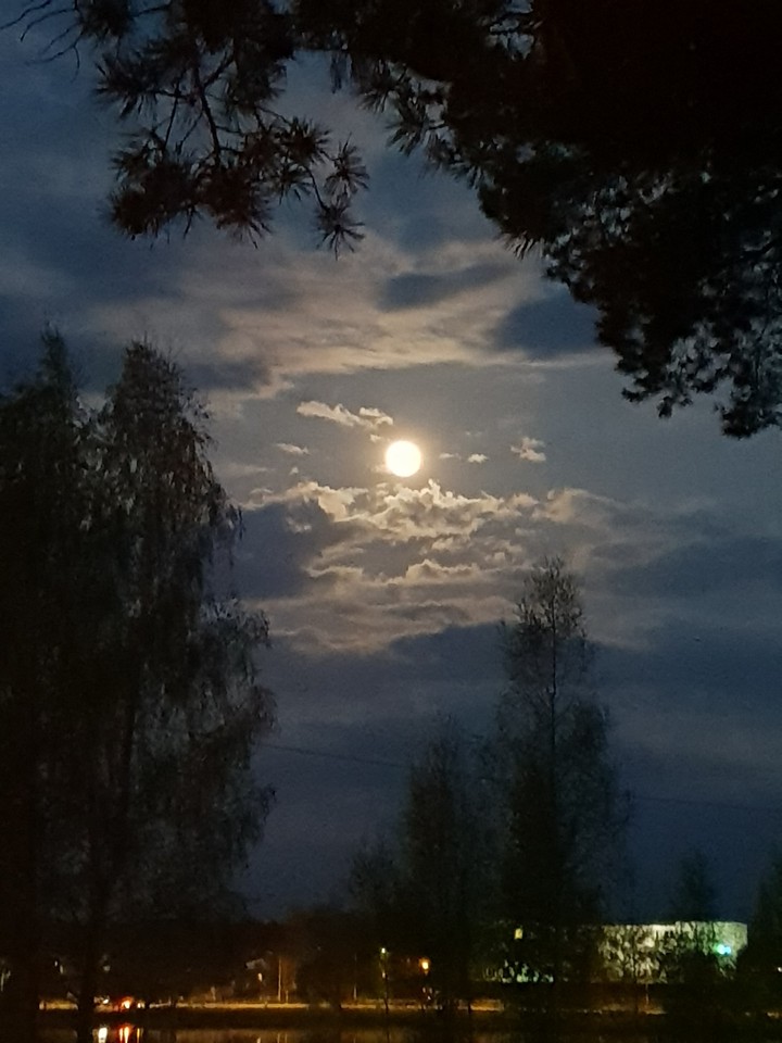 Луна