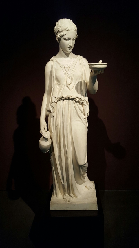 Plastik "HEBE" in der Galerie Neue Meister Dresden