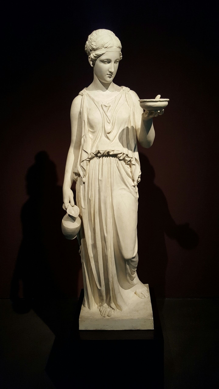Plastik "HEBE" in der Galerie Neue Meister Dresden