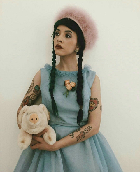 CryBabe, toy háttérképek
