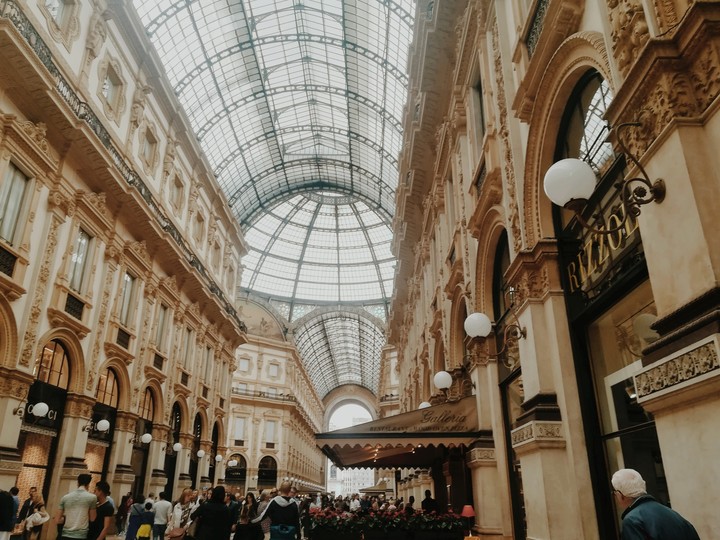 Milan Gallery