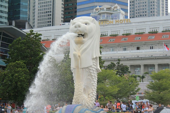 Merlin, Singapore