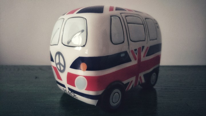 Pacifist 's bus. let 60's roll !!!