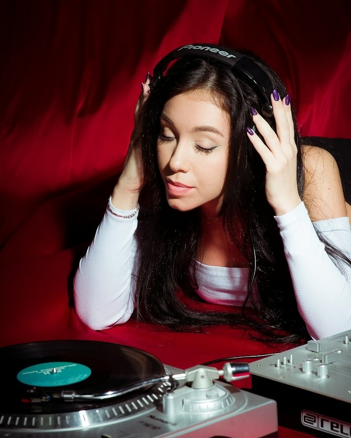 lady dj