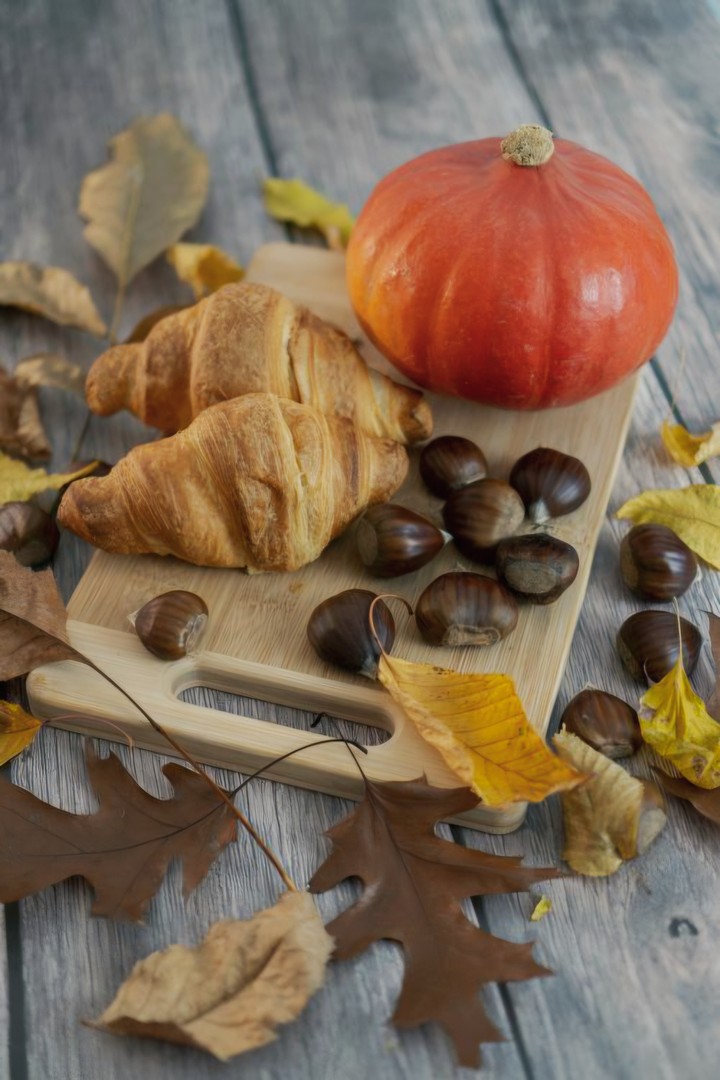 AUTUMN BREAKFAST