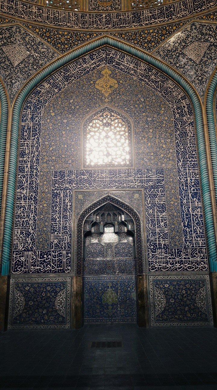 sheikh lotfollah