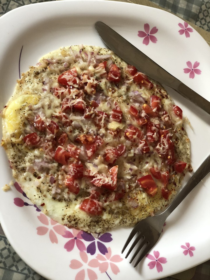 Half fry Eggs with veggies