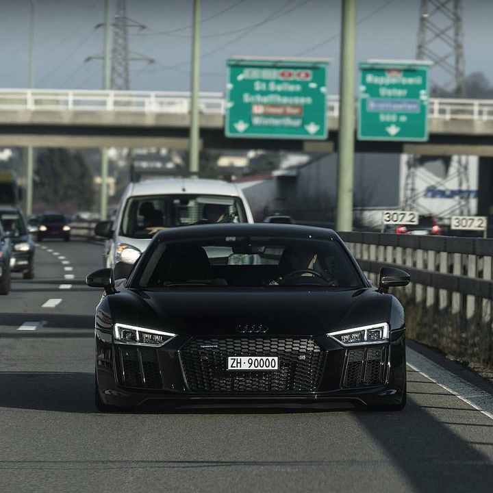 Audi R8