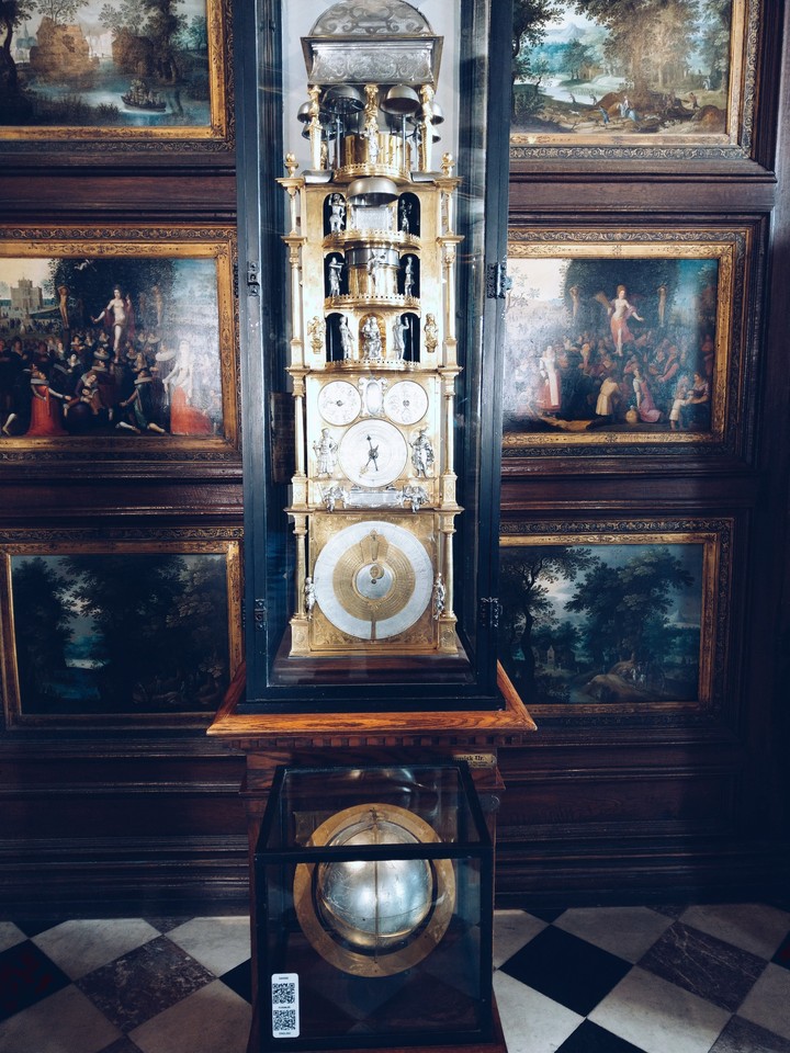 old cloock