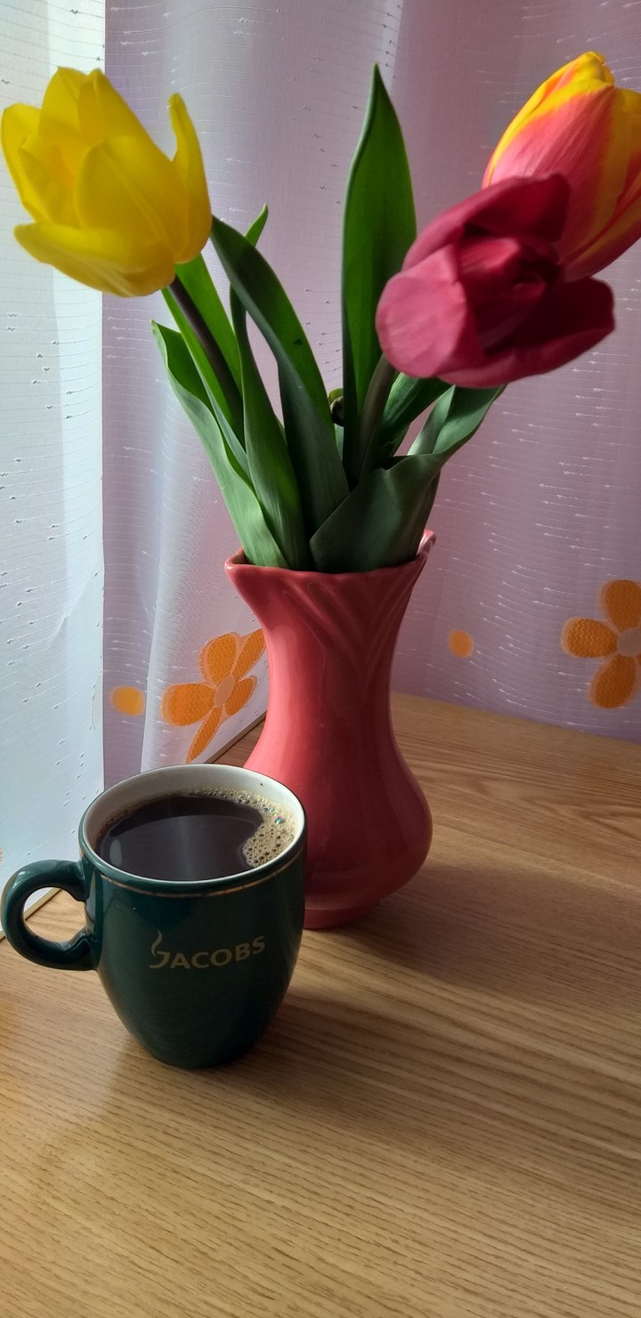 Flowers beauty, coffee relax lovely! ?❤?