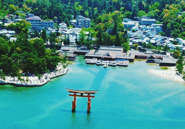 厳島神社(宮島) Itsukushima Shrine (Miyajima)