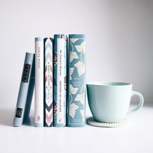 books ke and cup
