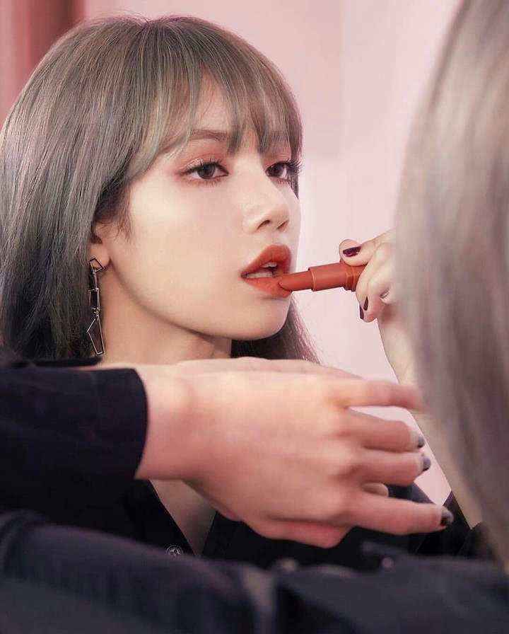 MOONSHOT LALISA