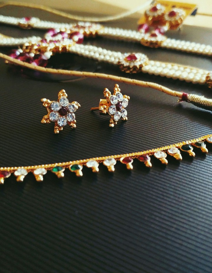 maharashtrian necklace (Chinchpeti)