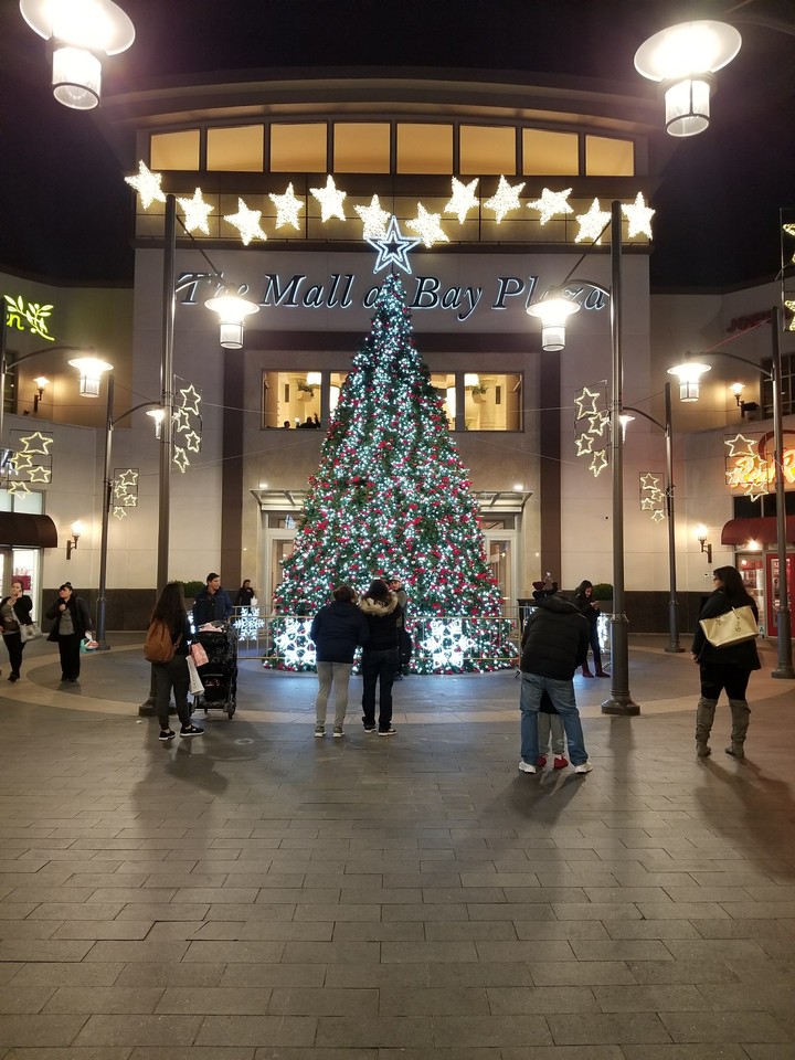 Bay Plaza
