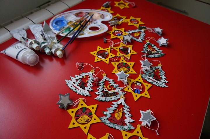 Painting wood decoration