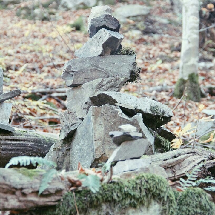 Таинственная каменная пирамида. Mysterious stone pyramid.