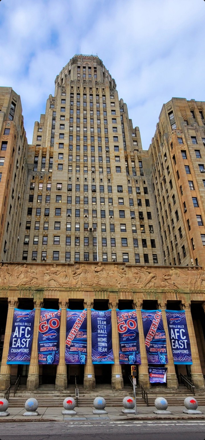Buffalo, NY City hall, Go Bills