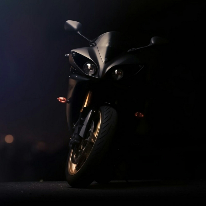 Yamaha YZF R1 Black Beast