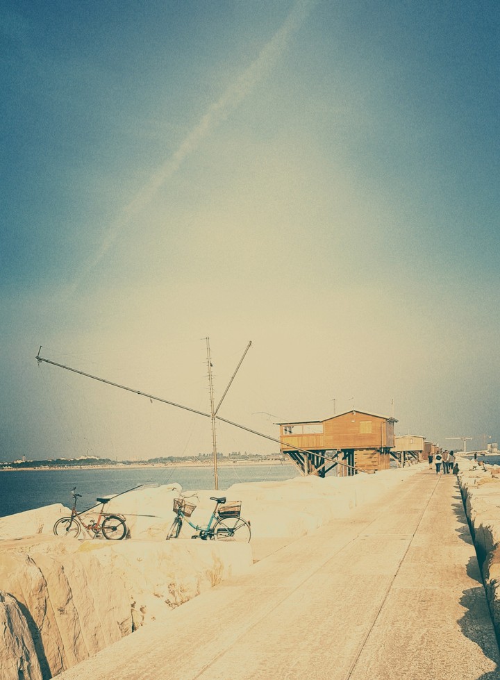 A sky full of sea
