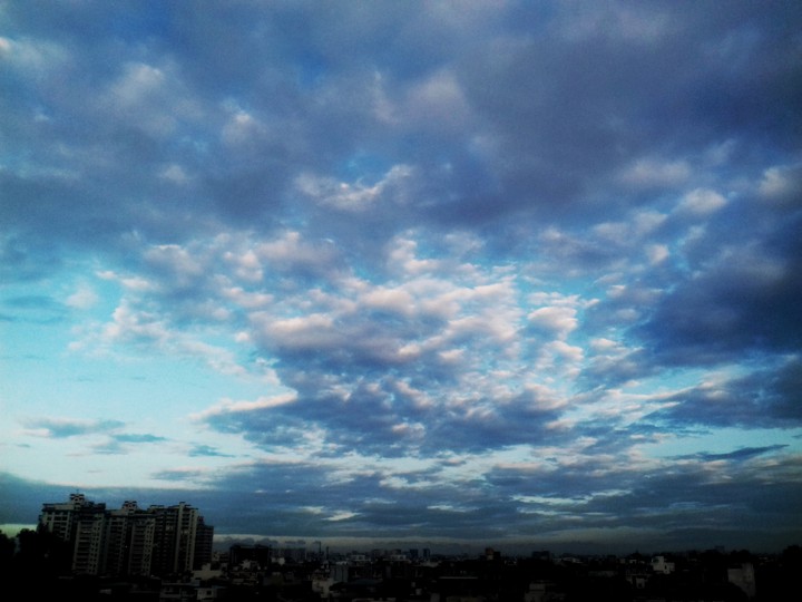 swear the sky' s falling...