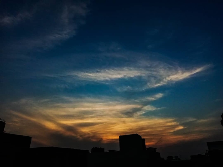 Colour variant in clouds