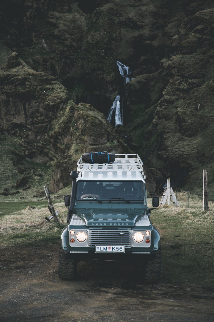 Land Rover Suv Mountains