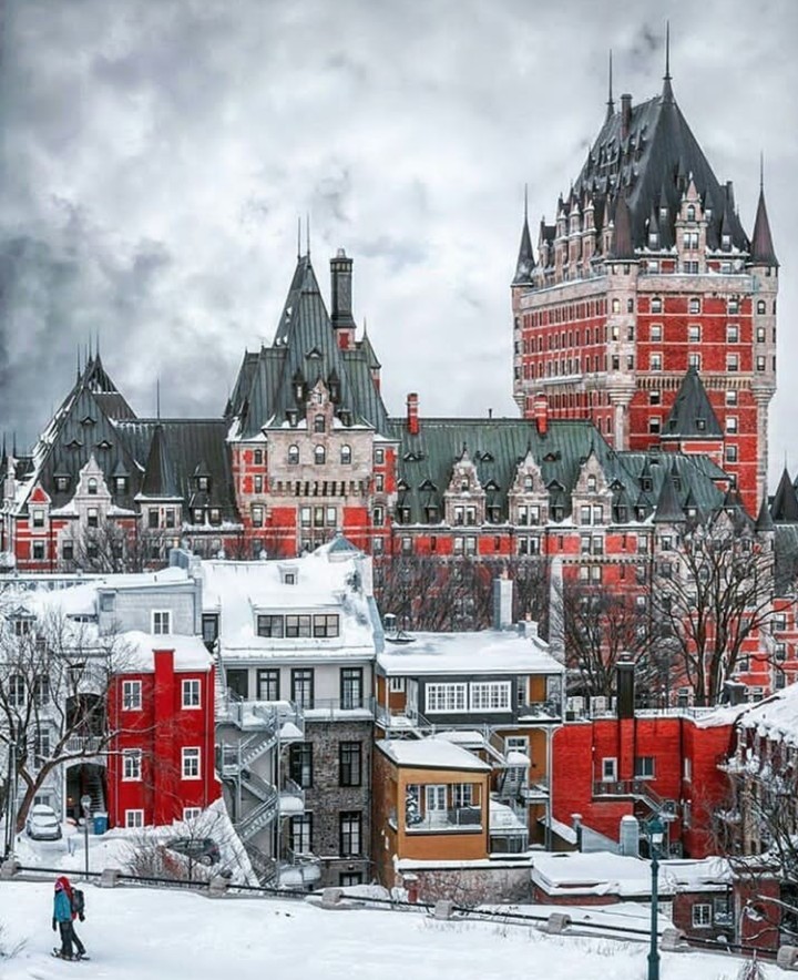 castl Quebec