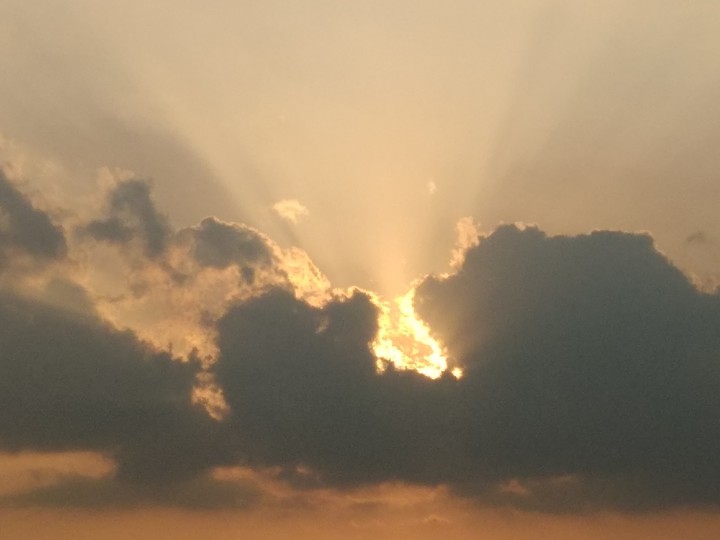 cloud hide the sun
