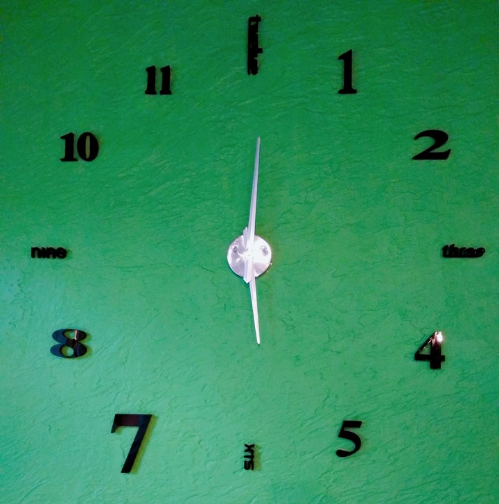 green clock