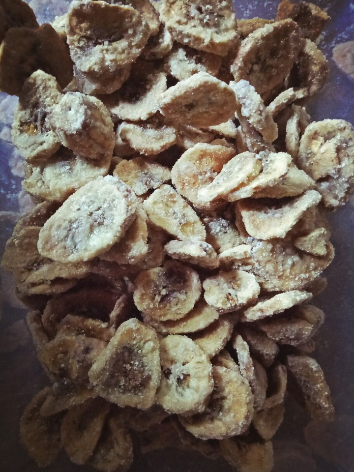 Homemade banana chips