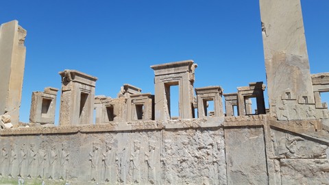 takht jamshid . tacher