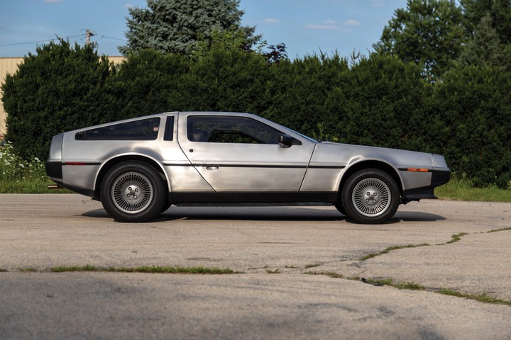 delorean dmc 12