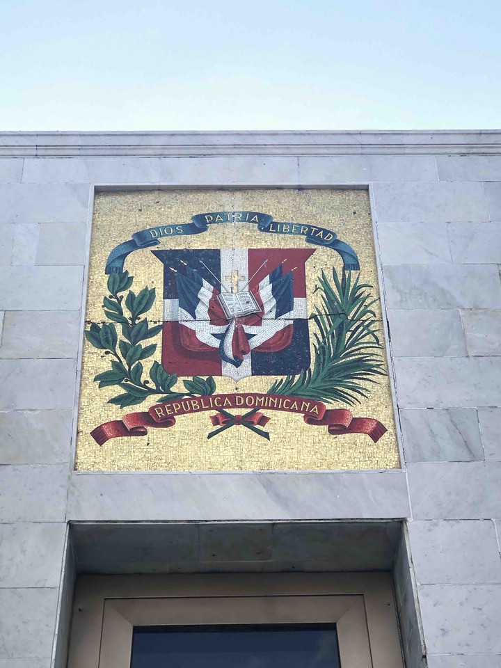 Escudo Dominicano