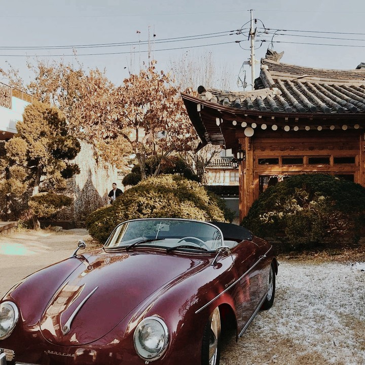 Porsche 356spyder in Bonum 1957 Hanok and Boutique