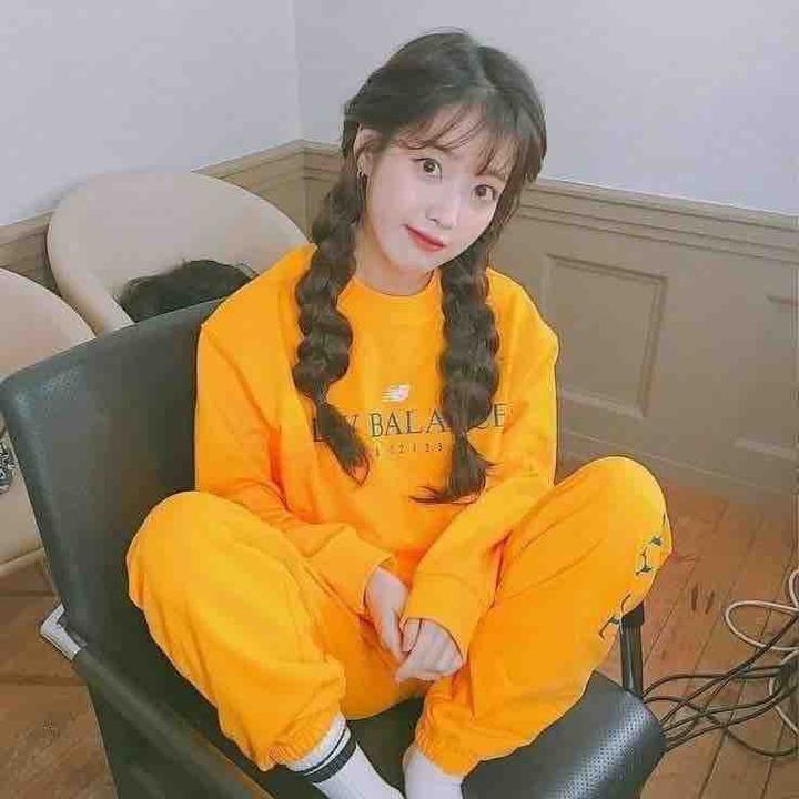 IU