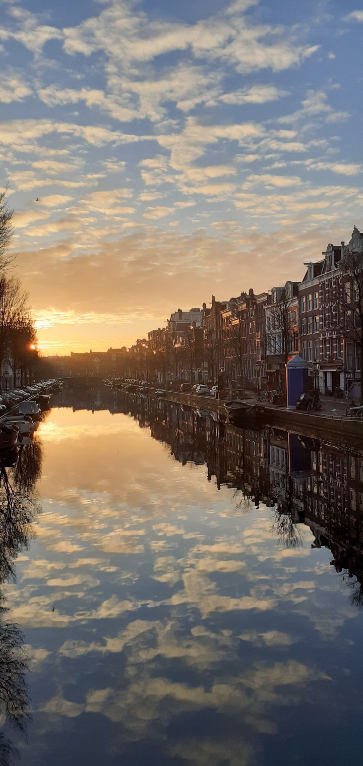 Amsterdam morning mirror