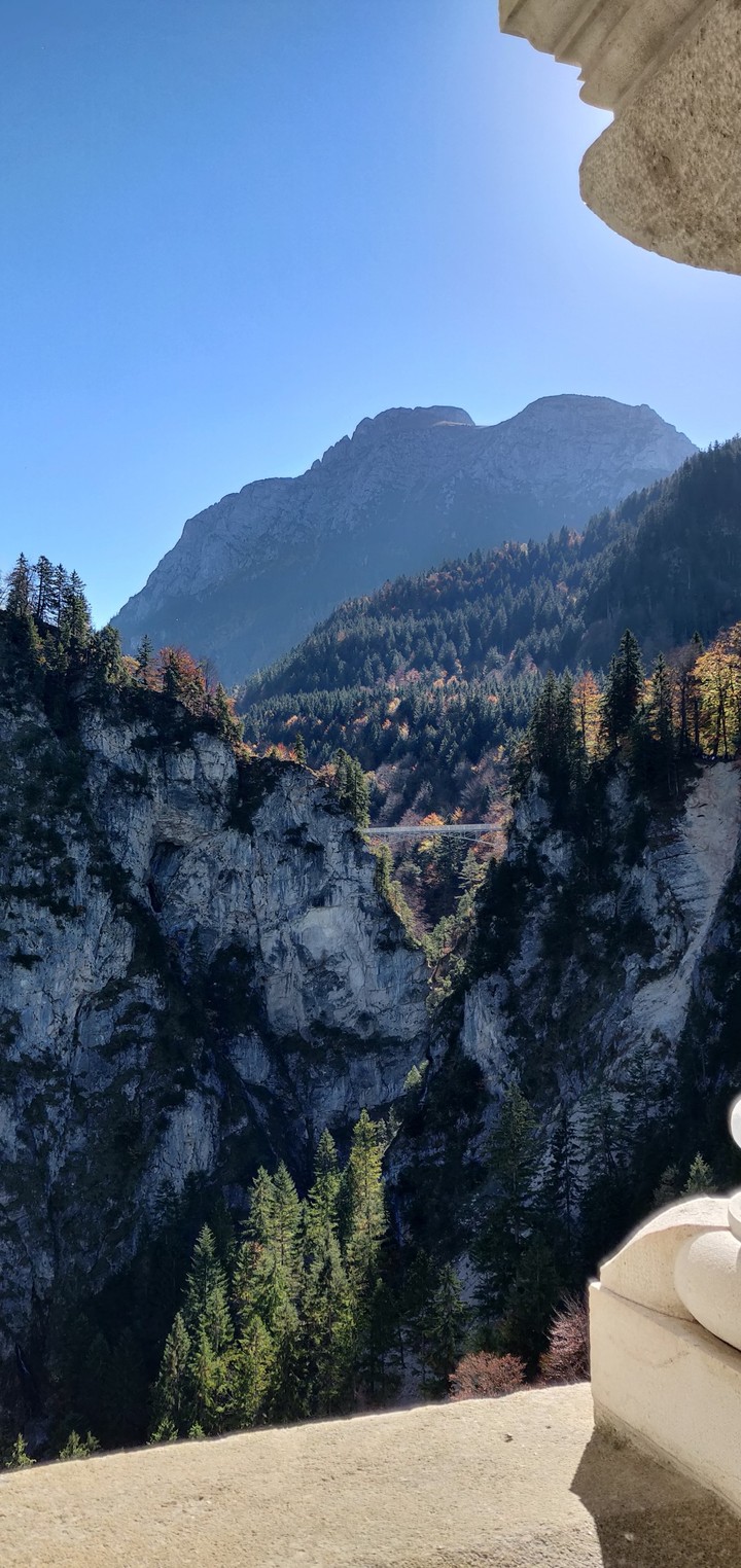 Neuschwanstein castle bridge