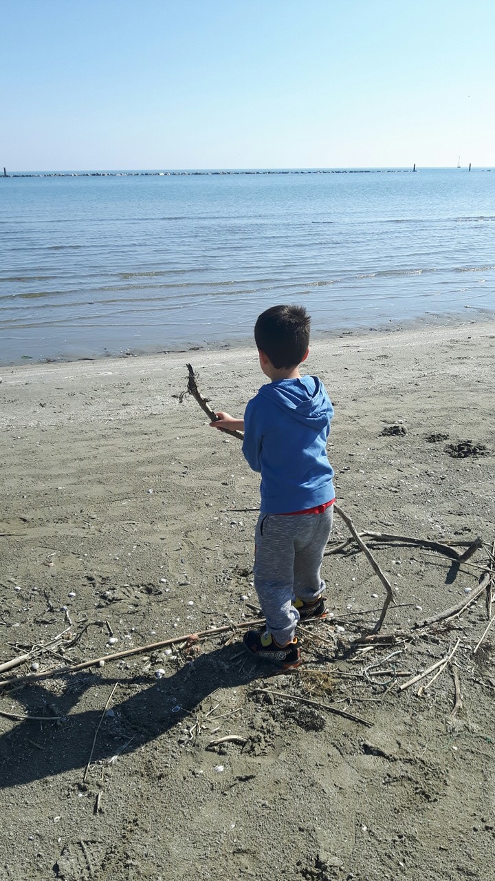 il bambino ed il mare