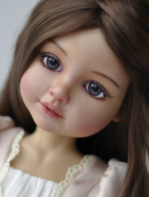 Doll, Chin, Cheek