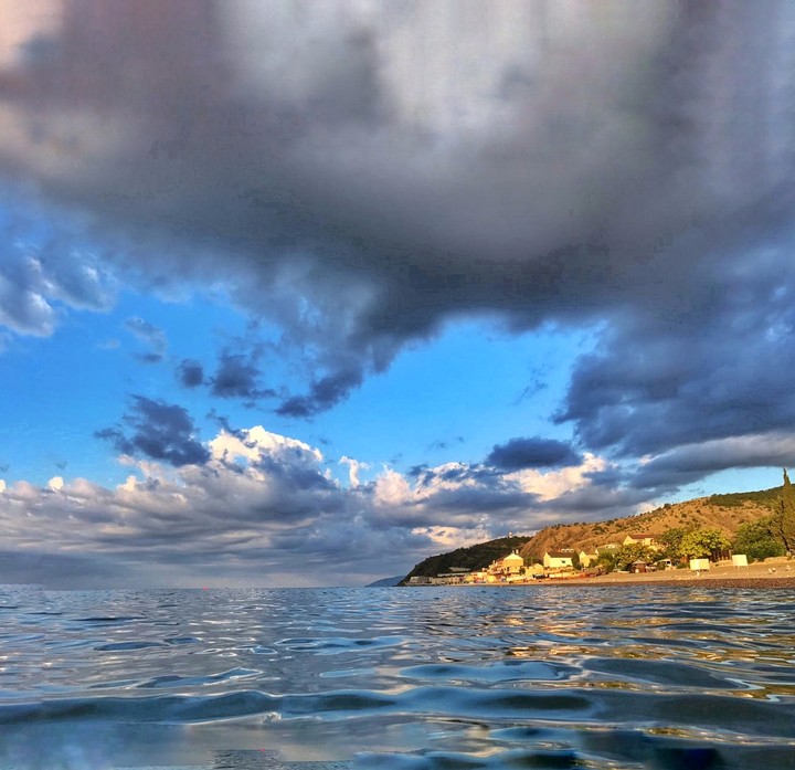sea and clouds