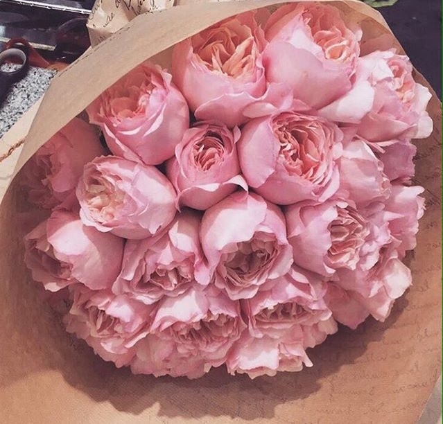 ⚘