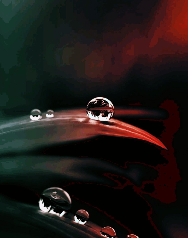 Amazing drop in water