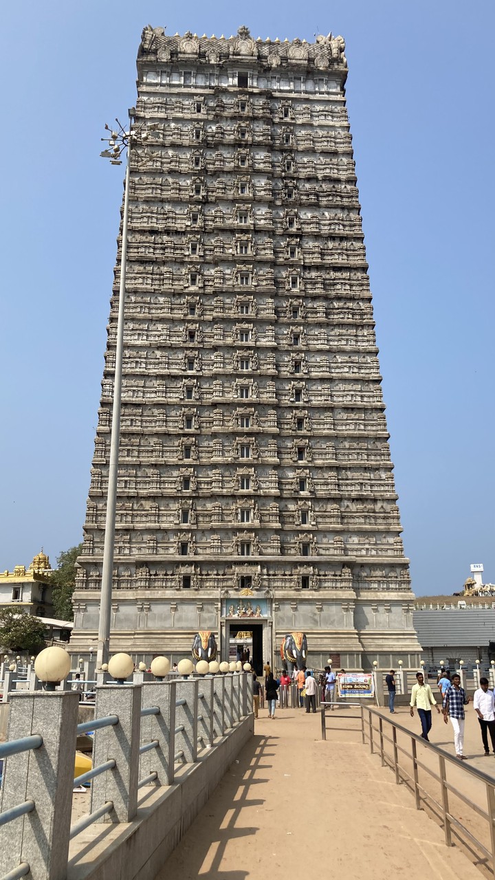 Murdeshwar Gopuram