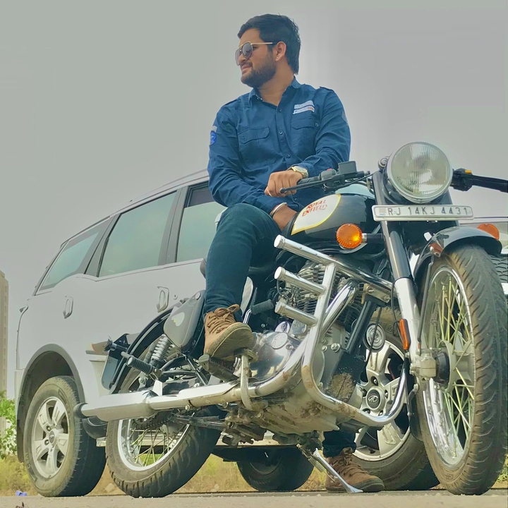 #xuv500royalenfield