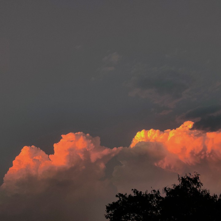 The mesmerizing evening sky !!